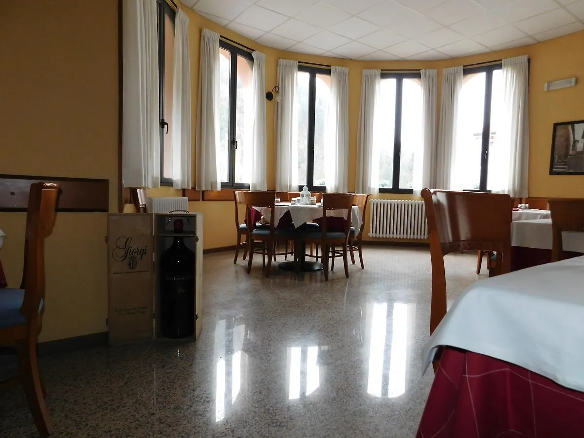 Ostello Dei Tasso Camerata Cornello 0*,  Italien