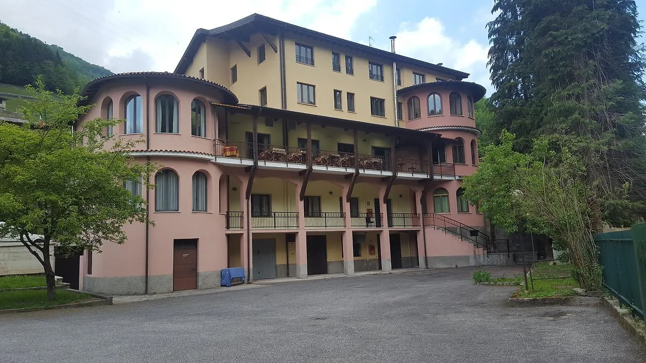 Ostello Dei Tasso Camerata Cornello Vandrarhem